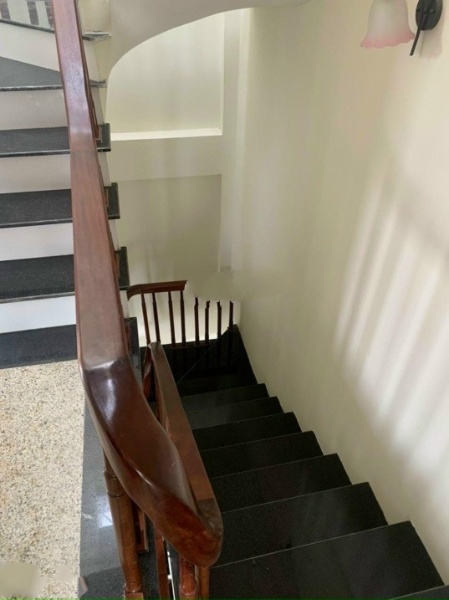 Bán nhà mới xây 5 tầng (đường ô tô) tại Di Trạch, Hoài Đức, Hà Nội
